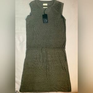 NWT Chasor Chic Khaki Sleeveless Midi Dress